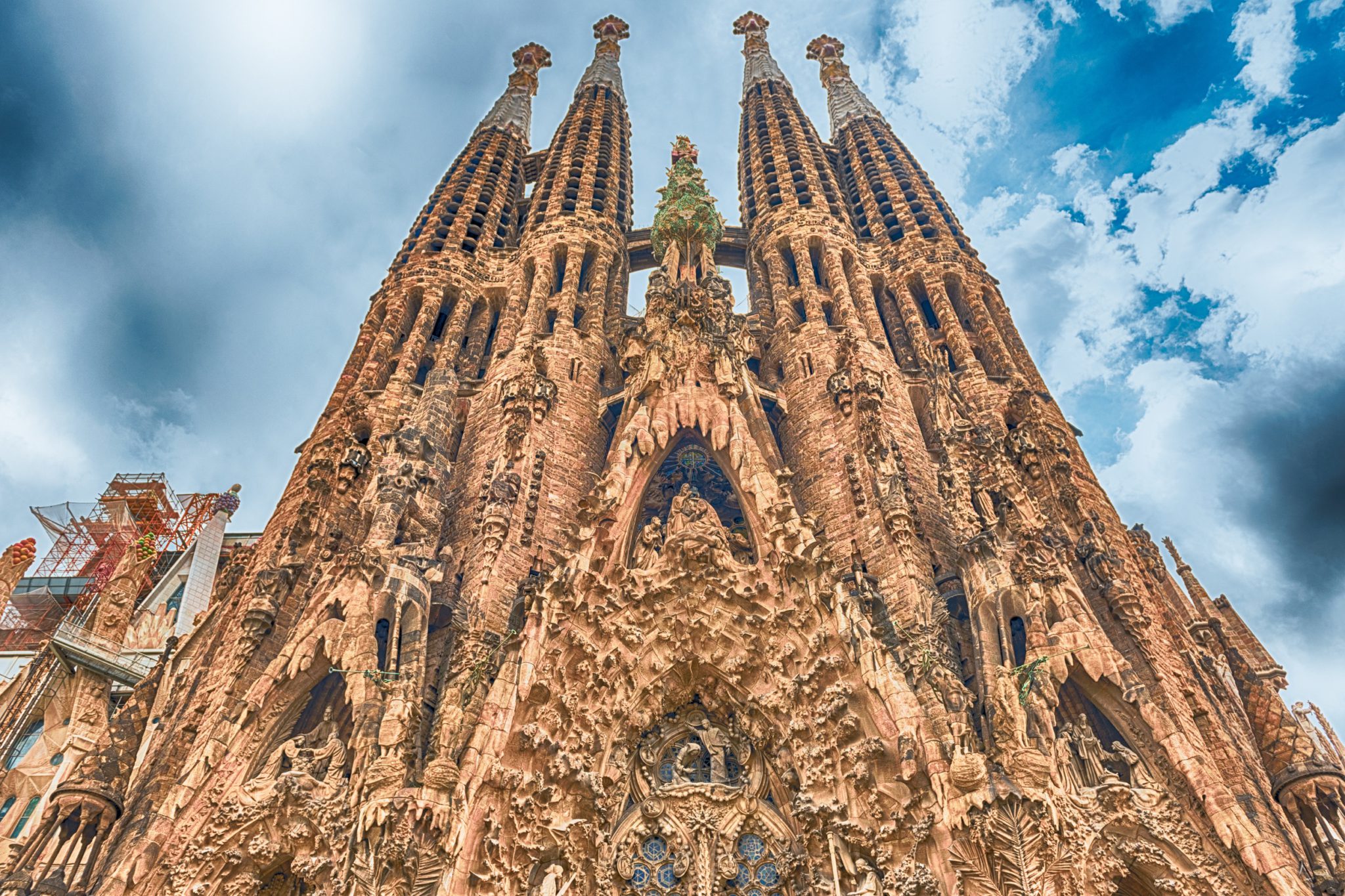 Templo Expiatório da Sagrada Família Barcelona Fotos e História